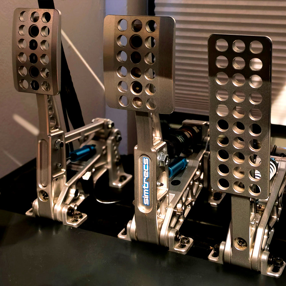 3 - GOLD VIRTUAL REALITY MOTORSPORT SIMULATOR